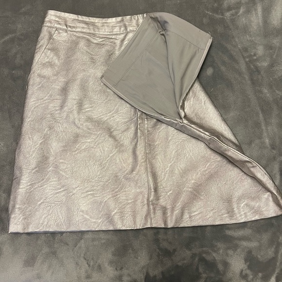 TopShop Silver mini Skirt - Picture 3 of 5